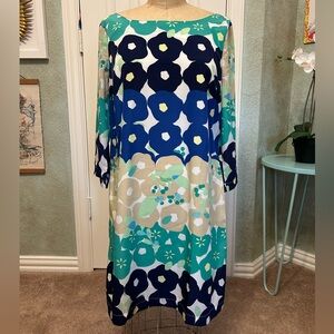 Old Navy Floral Shift Dress with 3/4 Length Sleeves. Size Medium / Like New